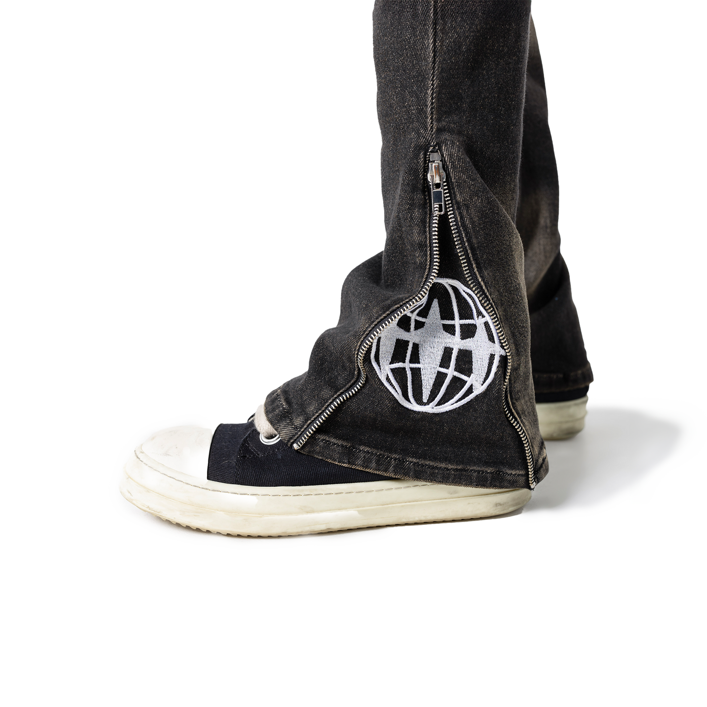 "HEAVEN" Slim Denim Black