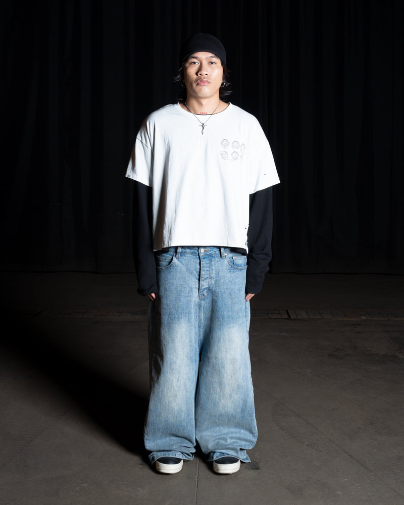 "WRLD In Hands" Slub Tee