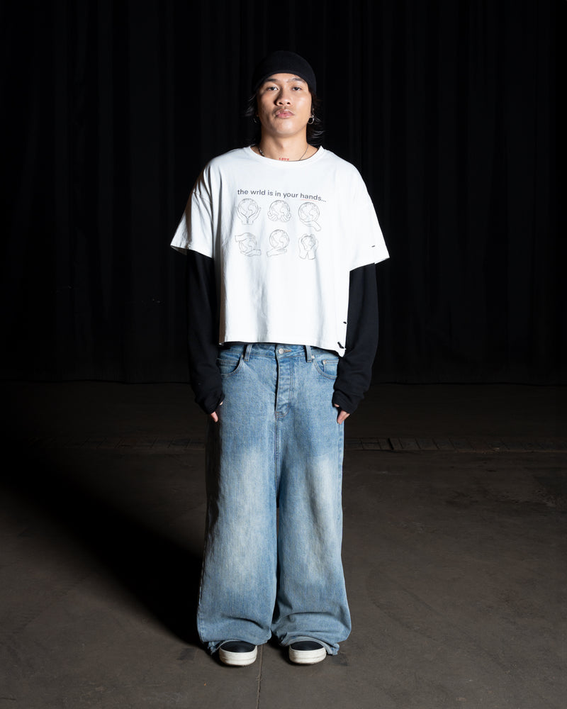 "WRLD In Hands" Slub Tee
